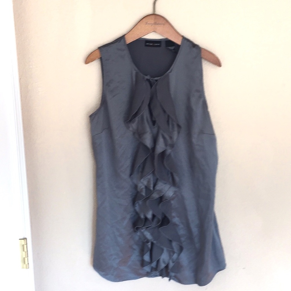New York & Co. Stretch Grey Ruffle Sleeveless Top